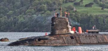 UK SUBMARINE SERVICE CAUGHT IN A PERFECT STORM